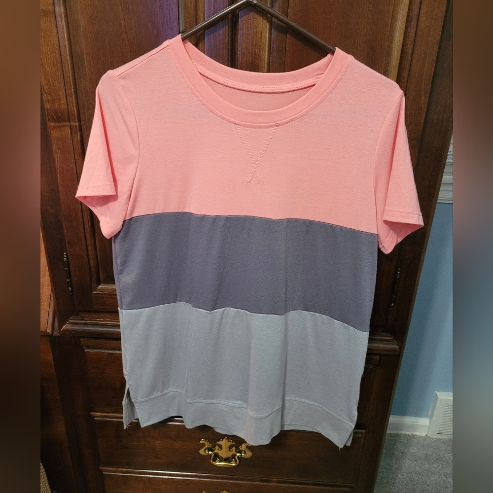 Ecrocoo  Color block/Gray  Pink  Short sleeve  Round neck   Pull on Top